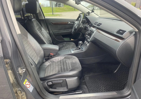 Volkswagen Passat cena 32600 przebieg: 285410, rok produkcji 2012 z Debrzno małe 191
